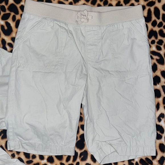 •FADED GLORY• bundle of 2 pairs of little girls khaki Bermuda shorts size 14/16 - Picture 4 of 6